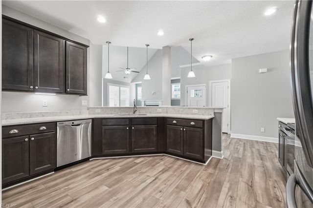 204 Thornwood DR, Suffolk, VA 23435