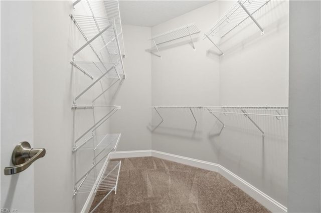 204 Thornwood DR, Suffolk, VA 23435