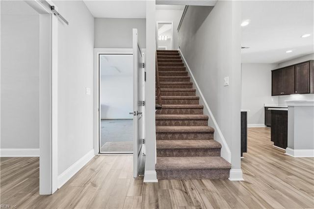 204 Thornwood DR, Suffolk, VA 23435