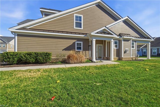 204 Thornwood DR, Suffolk, VA 23435