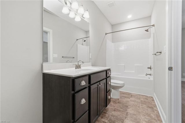 204 Thornwood DR, Suffolk, VA 23435