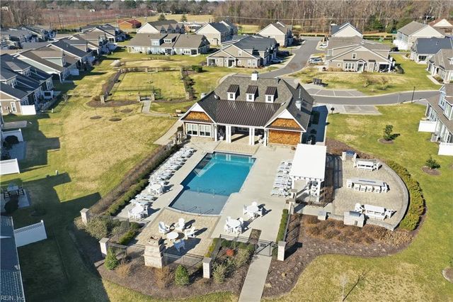 204 Thornwood DR, Suffolk, VA 23435