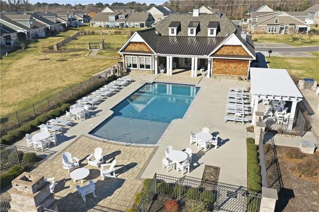 204 Thornwood DR, Suffolk, VA 23435