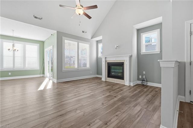 204 Thornwood DR, Suffolk, VA 23435