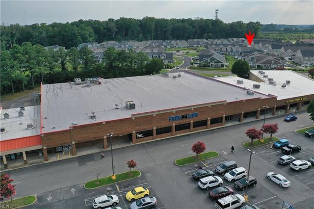 204 Thornwood DR, Suffolk, VA 23435