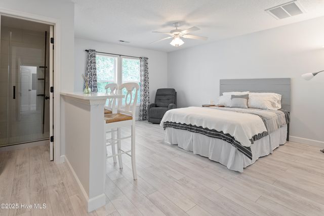 3350 Club Villas Drive 806, Southport, NC 28461