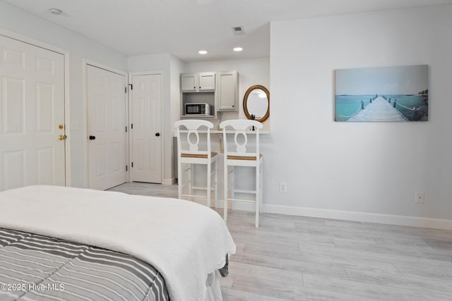 3350 Club Villas Drive 806, Southport, NC 28461