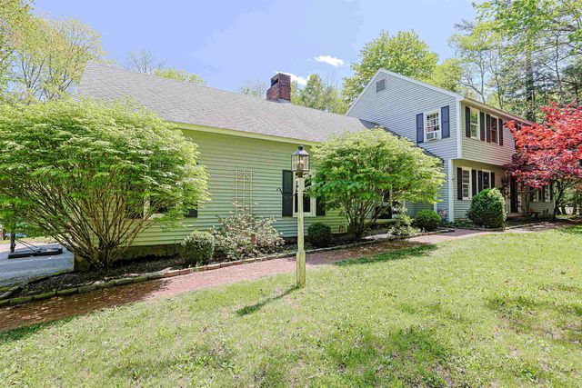 19 Winterberry Drive, Amherst, NH 03031