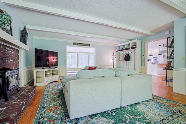 19 Winterberry Drive, Amherst, NH 03031