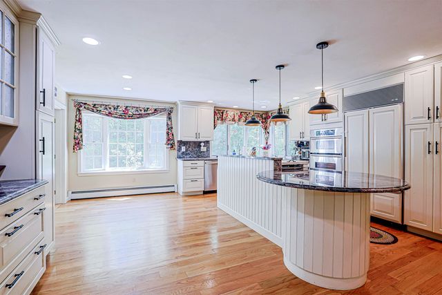 19 Winterberry Drive, Amherst, NH 03031