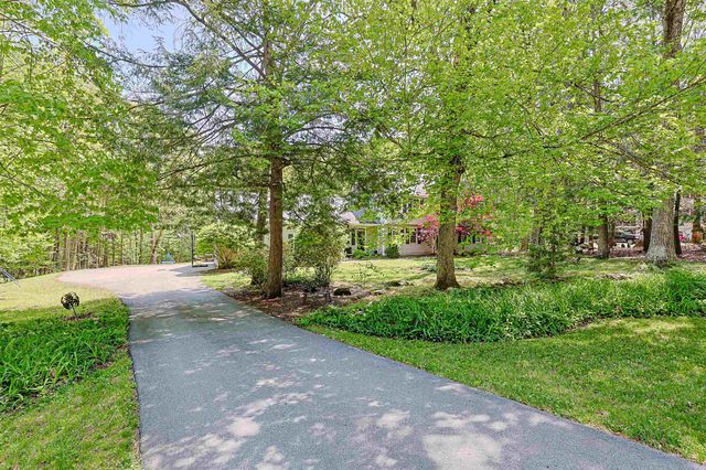 19 Winterberry Drive, Amherst, NH 03031