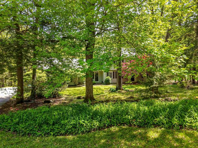 19 Winterberry Drive, Amherst, NH 03031