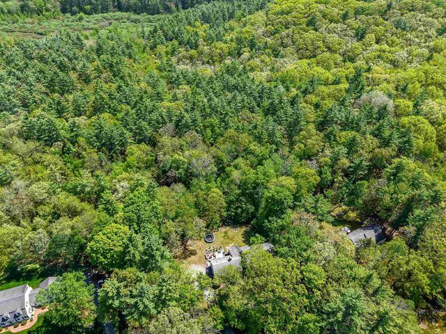 19 Winterberry Drive, Amherst, NH 03031