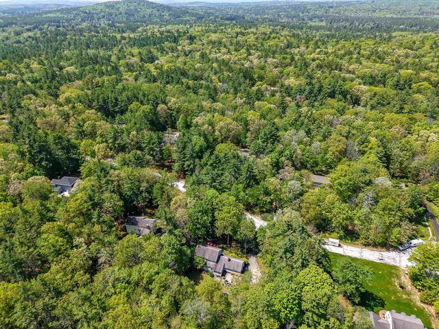 19 Winterberry Drive, Amherst, NH 03031