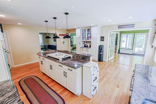 19 Winterberry Drive, Amherst, NH 03031