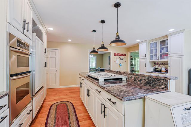 19 Winterberry Drive, Amherst, NH 03031