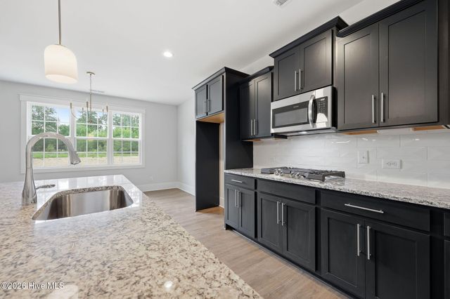 260 Twisted Pine Drive, Aberdeen, NC 28315