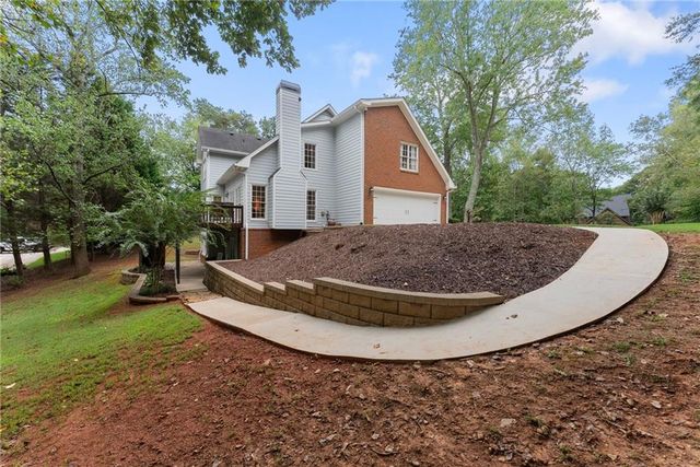 4649 Windsor Drive, Flowery Branch, GA 30542