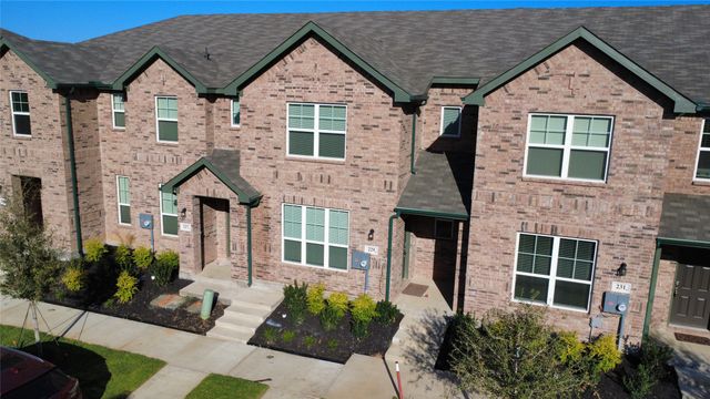 229 Wagon Spoke Way, Fort Worth, TX 76120