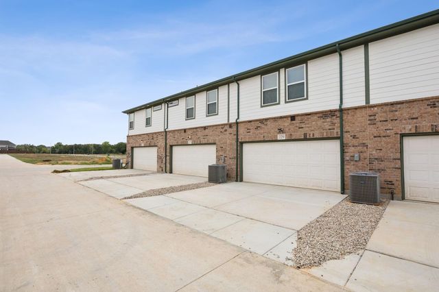229 Wagon Spoke Way, Fort Worth, TX 76120
