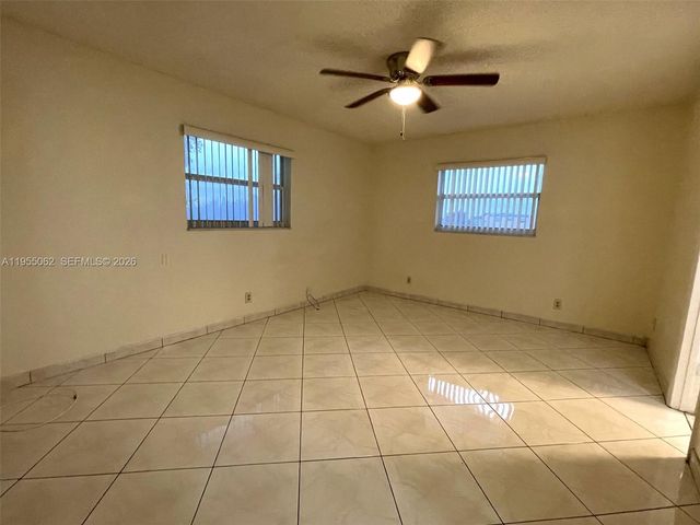 4191 NW 41st St 418, Lauderdale Lakes, FL 33319