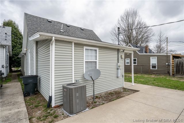 2106 Beeler Street, New Albany, IN 47150