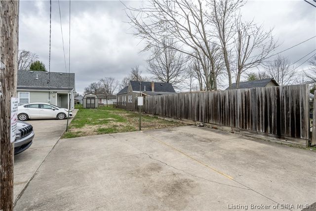 2106 Beeler Street, New Albany, IN 47150