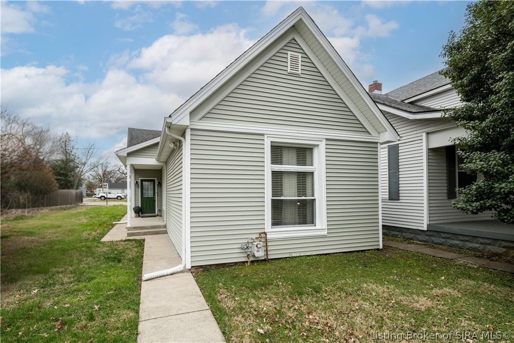2106 Beeler Street, New Albany, IN 47150