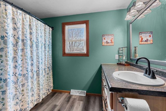 1076 GOSS AVENUE, Menasha, WI 54952