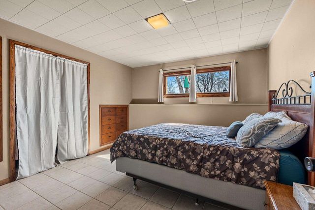 1076 GOSS AVENUE, Menasha, WI 54952