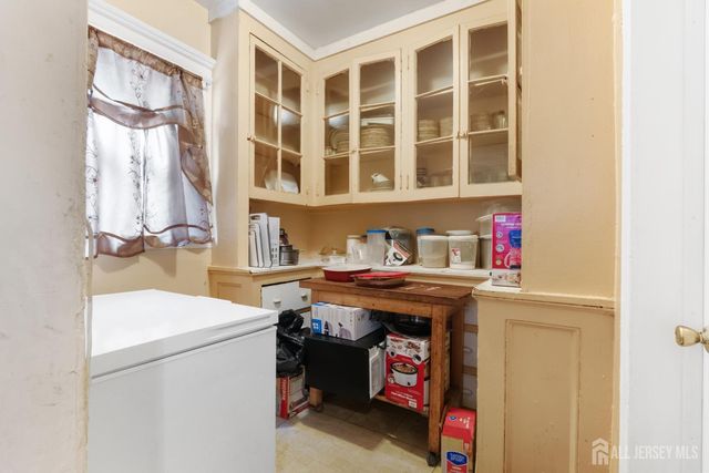 48 Shepard Avenue, East Orange, NJ 07018