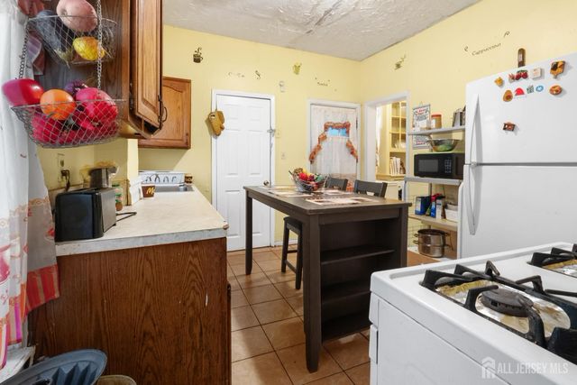 48 Shepard Avenue, East Orange, NJ 07018