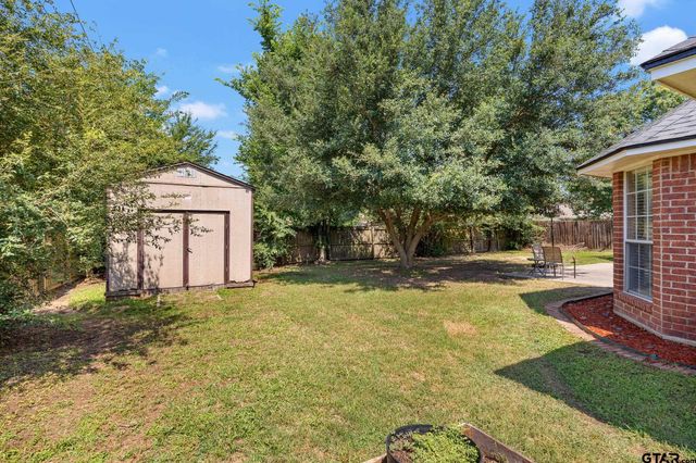 220 Eastgate Dr, Whitehouse, TX 75791