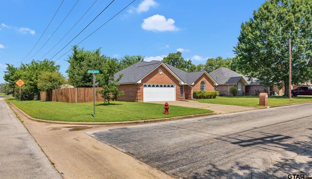 220 Eastgate Dr, Whitehouse, TX 75791