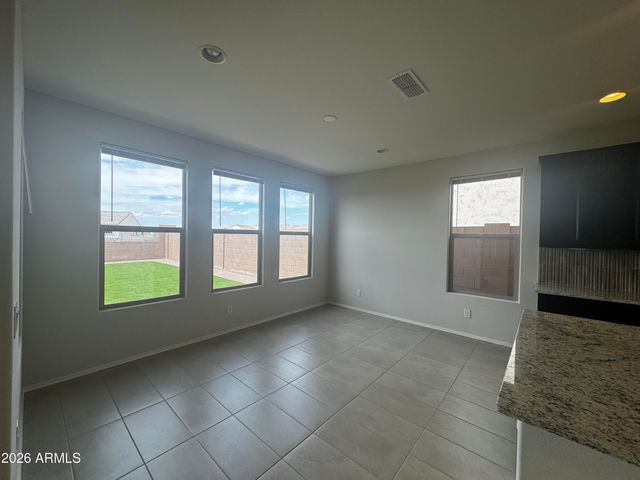 7053 W OBERLIN Way, Peoria, AZ 85383