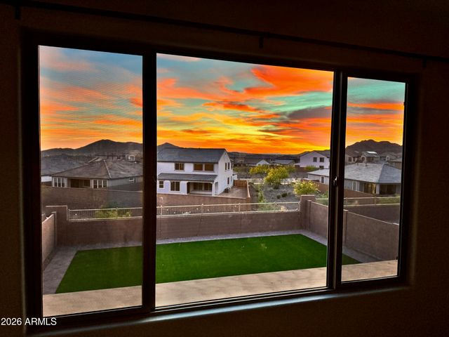 7053 W OBERLIN Way, Peoria, AZ 85383
