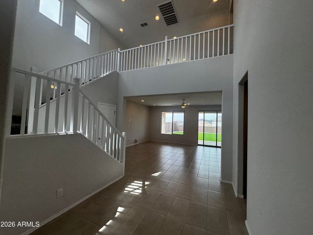 7053 W OBERLIN Way, Peoria, AZ 85383