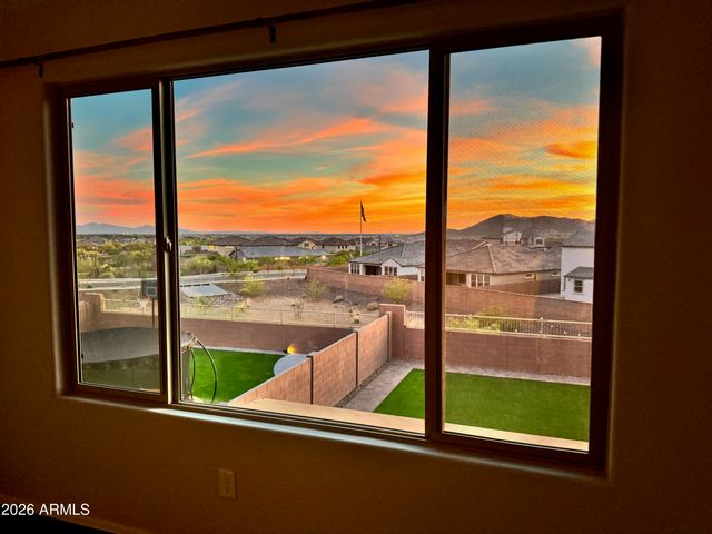 7053 W OBERLIN Way, Peoria, AZ 85383