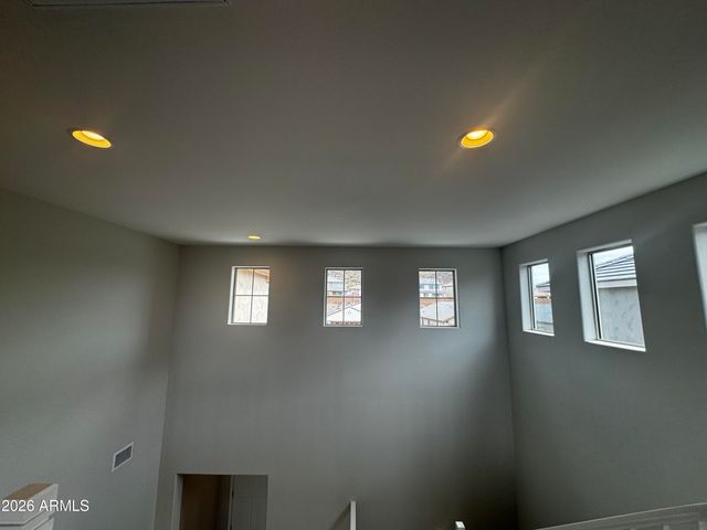 7053 W OBERLIN Way, Peoria, AZ 85383