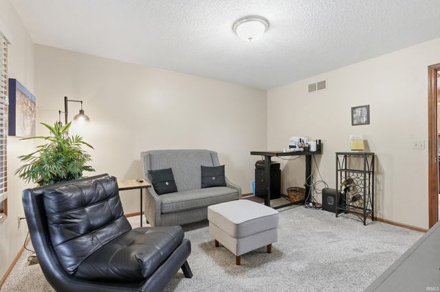 8213 Becketts Ridge Lane, Fort Wayne, IN 46825