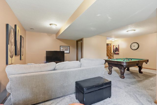 8213 Becketts Ridge Lane, Fort Wayne, IN 46825