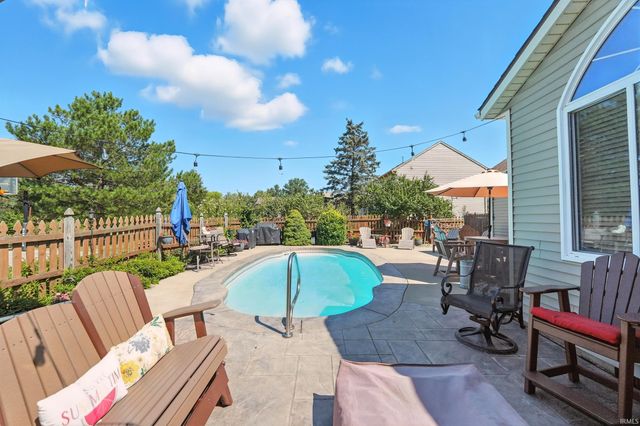 8213 Becketts Ridge Lane, Fort Wayne, IN 46825
