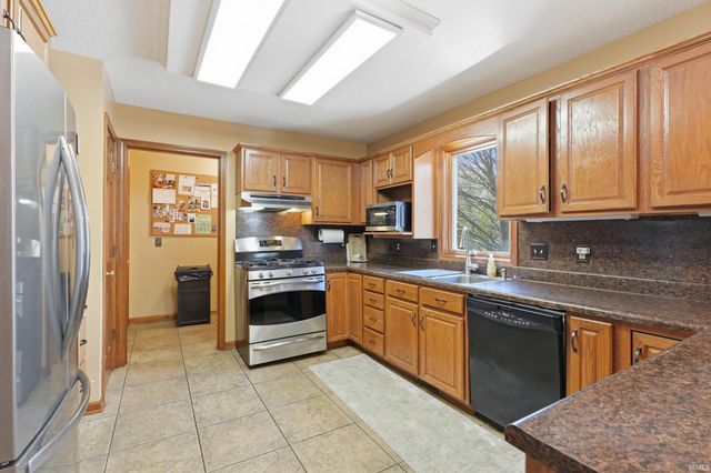 8213 Becketts Ridge Lane, Fort Wayne, IN 46825