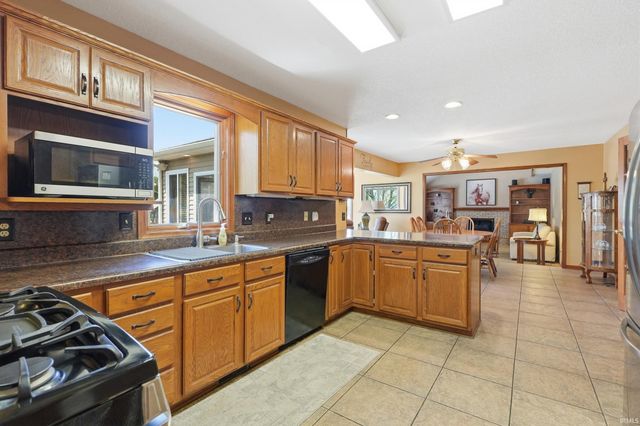 8213 Becketts Ridge Lane, Fort Wayne, IN 46825