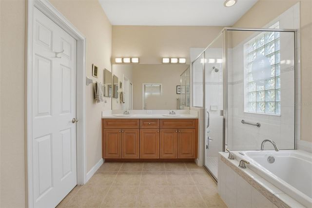 142 RIMINI WAY, North Venice, FL 34275