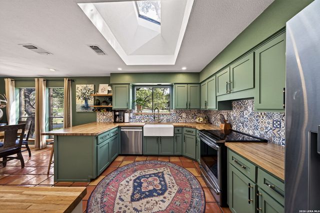 9325 Bluebell, Garden Ridge, TX 78266