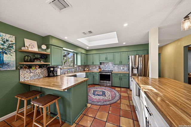 9325 Bluebell, Garden Ridge, TX 78266