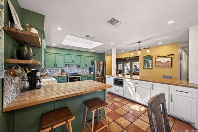 9325 Bluebell, Garden Ridge, TX 78266