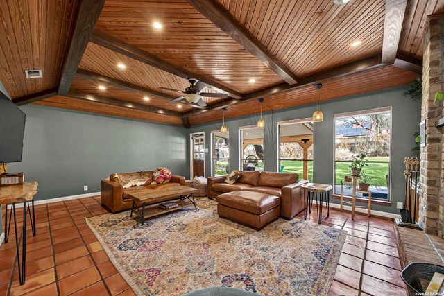 9325 Bluebell, Garden Ridge, TX 78266