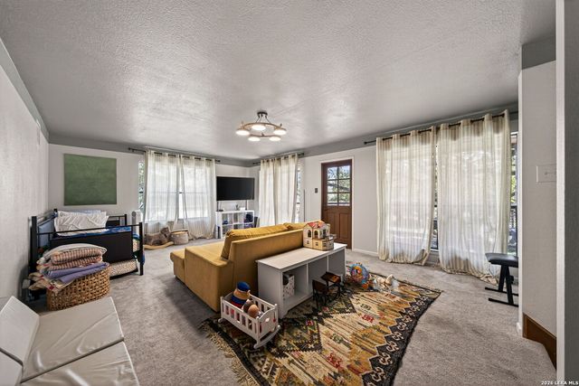 9325 Bluebell, Garden Ridge, TX 78266